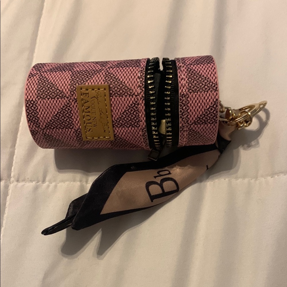 Lipstick case - Picture 2 of 2
